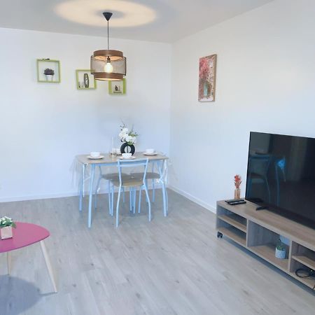 Apt 67M2 Hyper Centre: 2 Chambres, Cuisine Tv Wifi Fontenay-le-Comte Kültér fotó